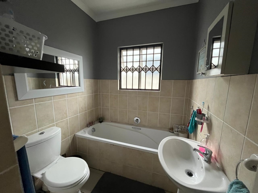 To Let 3 Bedroom Property for Rent in Turtle Creek Western Cape